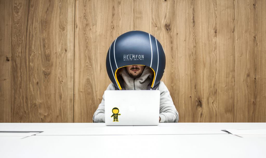 Hochu rayu - Helmfon